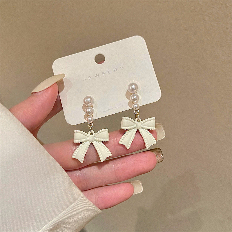 Bow Earring