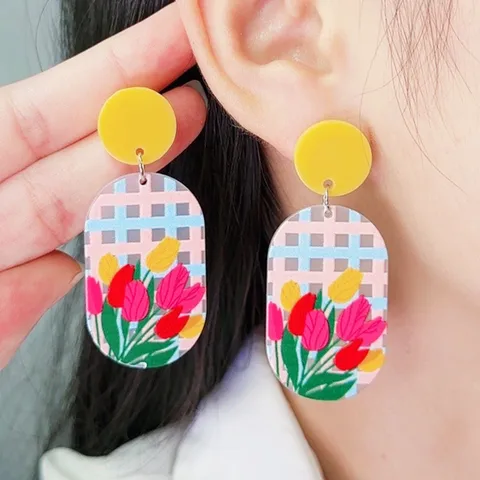 Flower drop earring