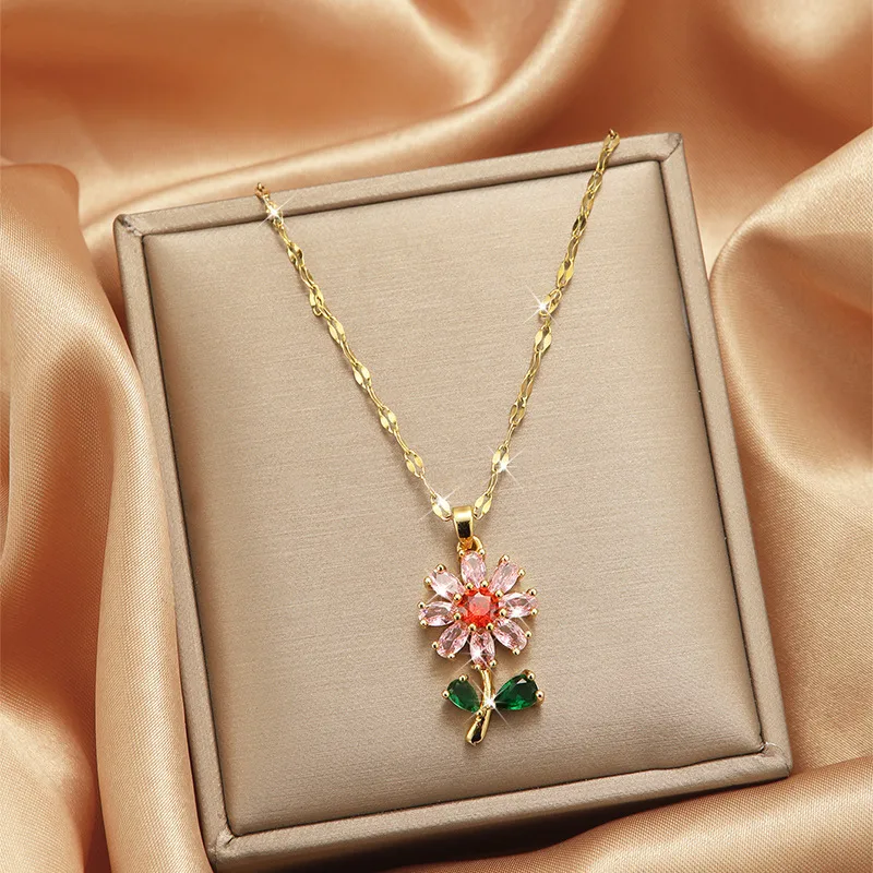 Jewelry Elegant Flower Titanium Steel Copper Zircon Plating Pendant Necklace Lip Chain