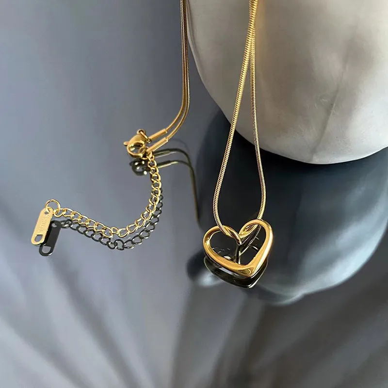 Gold Heart Shape Elegant Waterproof Stainless Steel Pendant Necklace
