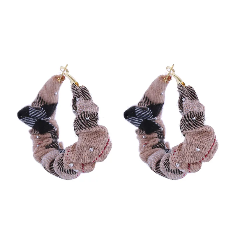 Cloth rhinestones gold plated earring