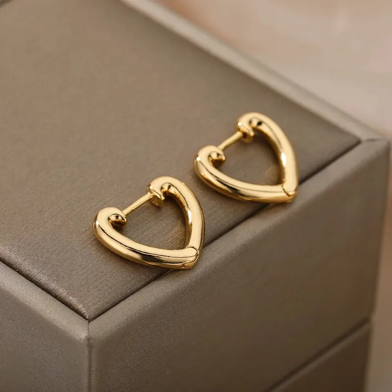 Fashion Heart Stud Earring