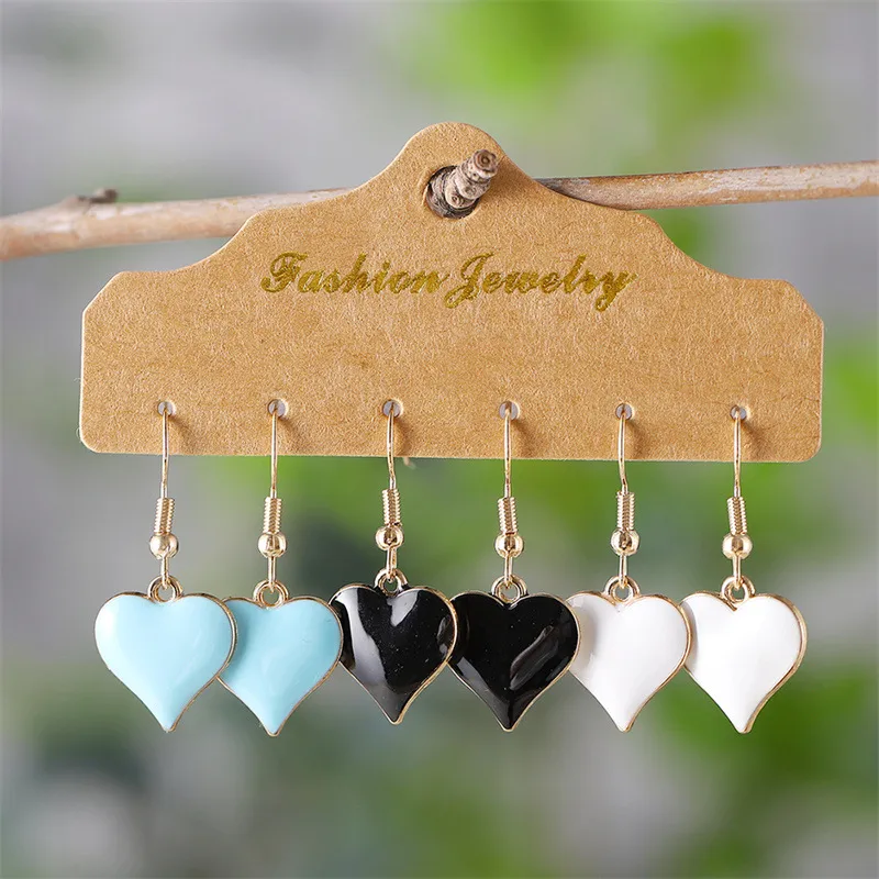 Fashionable Minimalist Multi-Color Heart Shaped Earrings Set Alloy Peach Heart Pendant Ear Jewelry Unisex Geometric Pattern