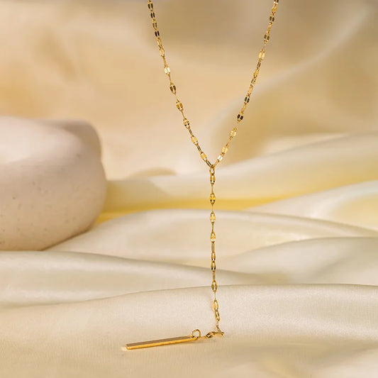 Lips Long Necklace Gold