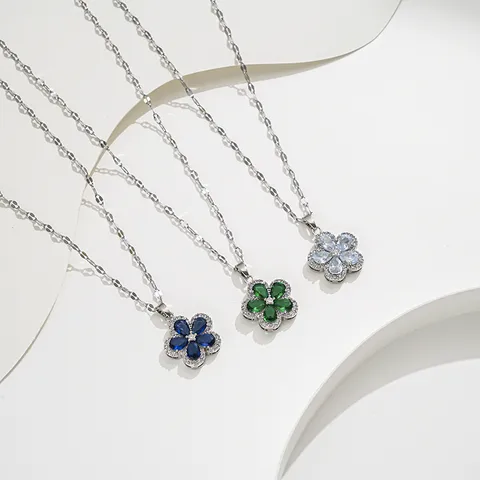 Elegant zircon pendent necklaces
