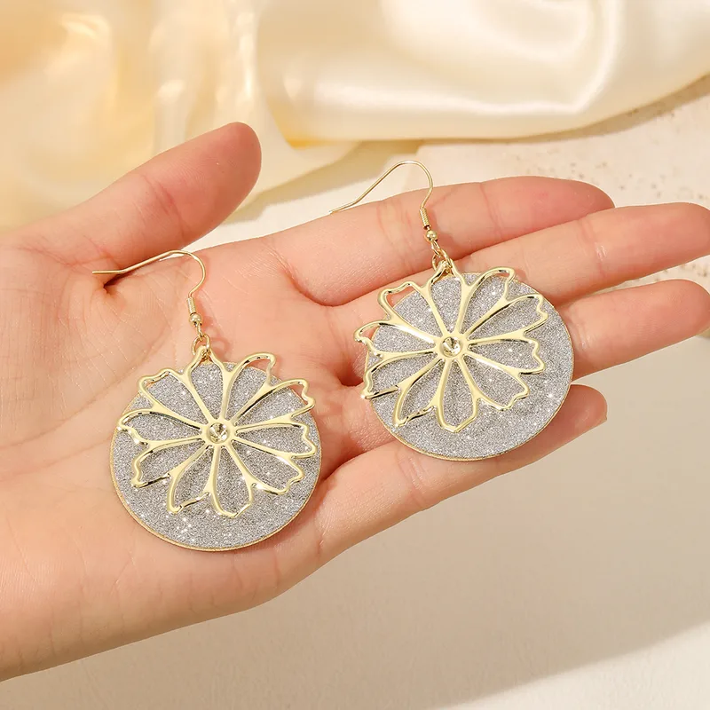 Elegant shiny flower drop earring