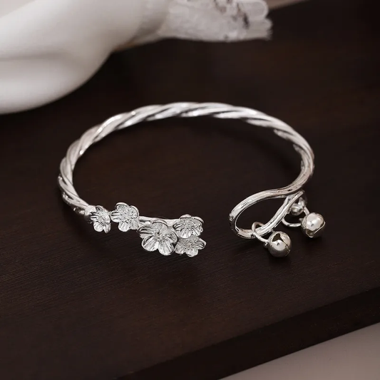 Chinoiserie Flower Bell Alloy Bangle