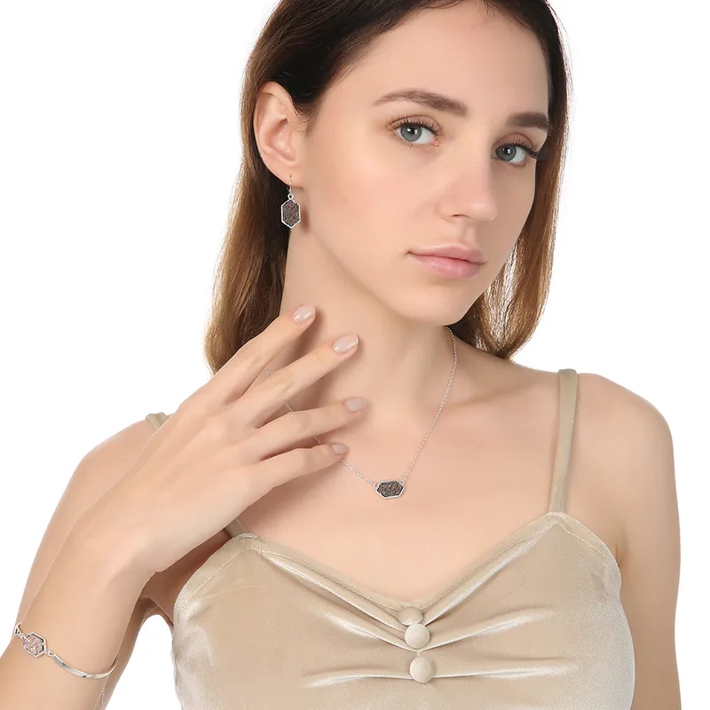 Crystal cluster turquoise diamond pendent necklace