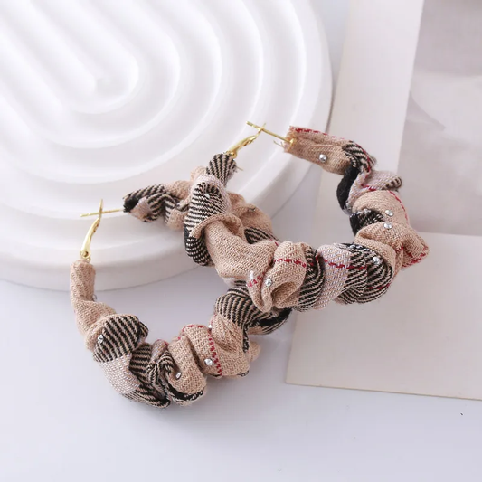 Cloth rhinestones gold plated earring