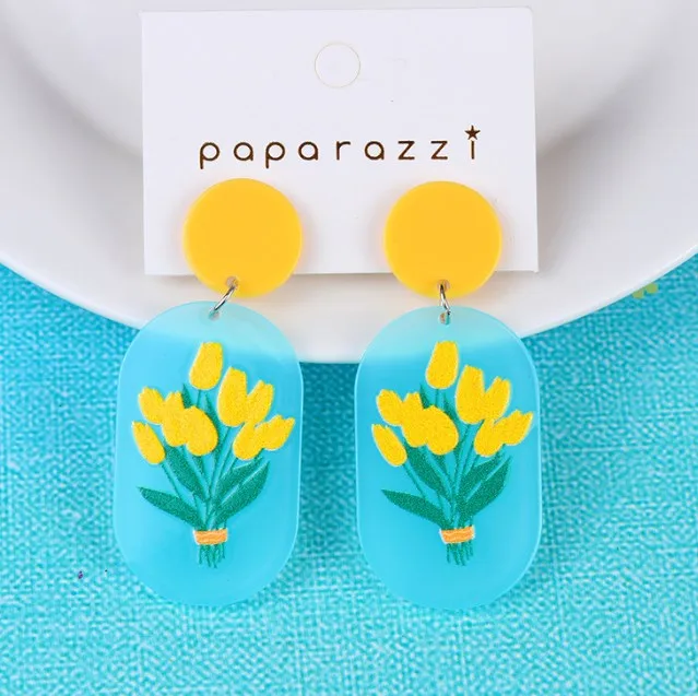 Flower drop earring