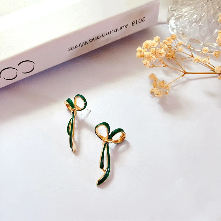 Elegant bow knot ear studs