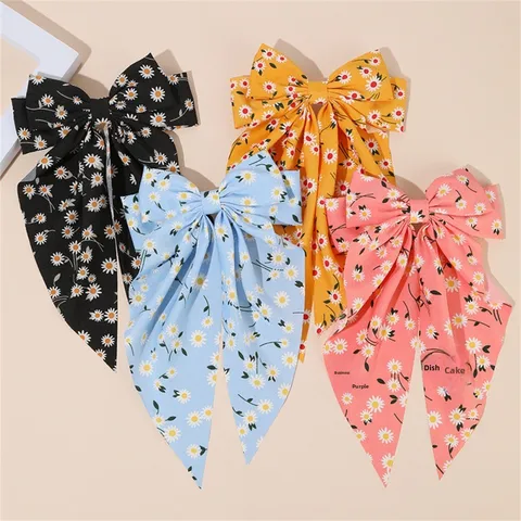 Sweet Daisy Hairpin For Women In Pink Cloth Material Hair Accessory