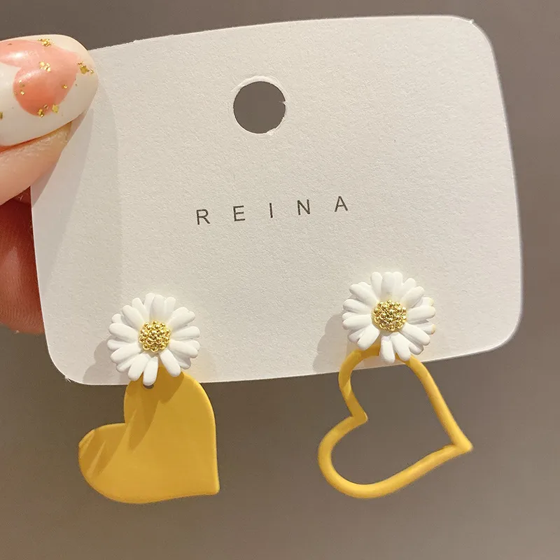 Yellow flower heart drop earring